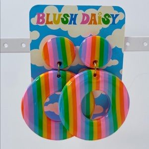 Blush Daisy Earrings 
New//Always Sold Out